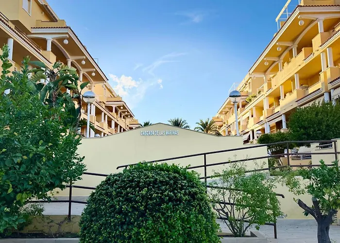 Cascada De Marinas Vybdenia * دينايا